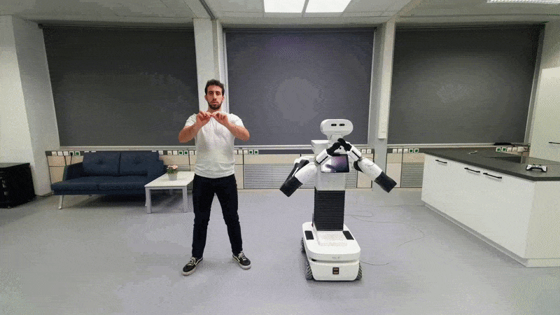 Unsupervised human-to-robot motion retargeting via expressive latent space
